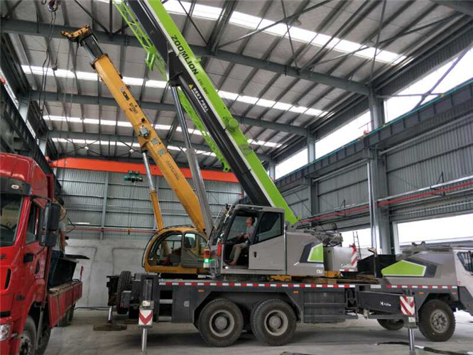 三原县高空车出租需要注意哪些安全事项？